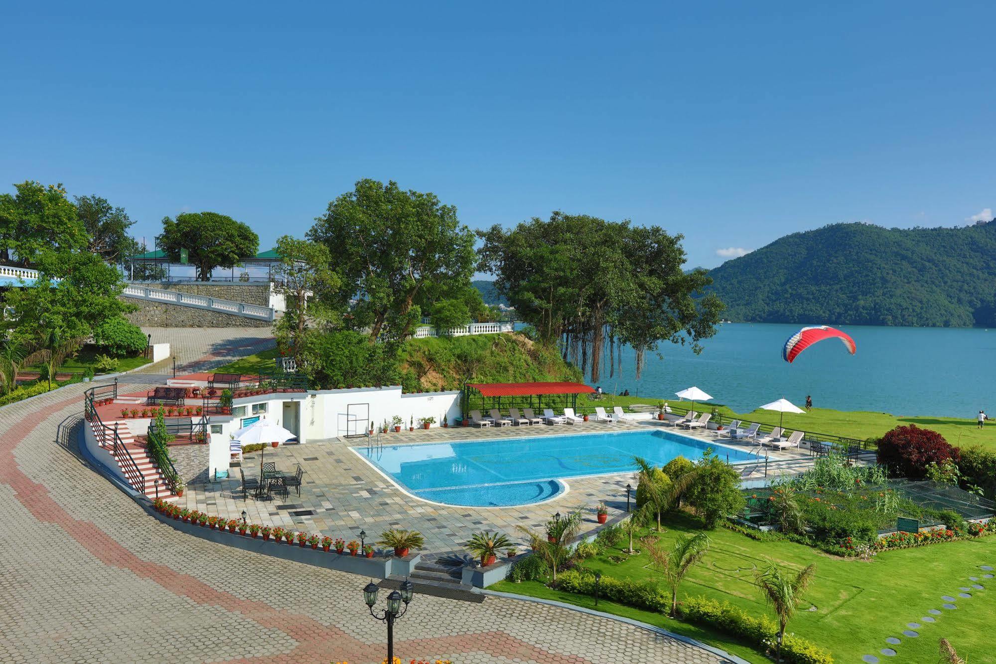 Waterfront Resort By Kgh Group Pokhara Exterior foto